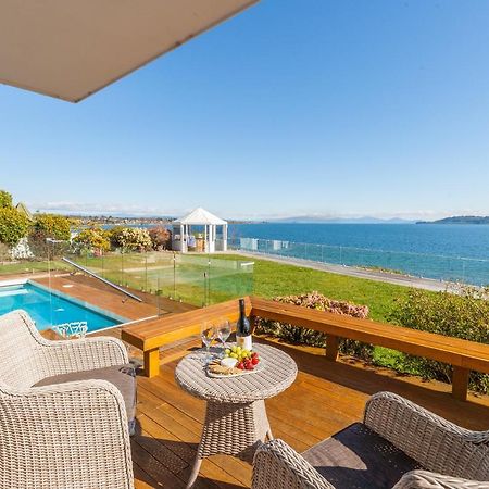 Spectacular Lakefront Home تاوبو المظهر الخارجي الصورة